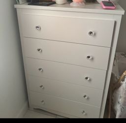 White 5-Drawer Chest Dresser