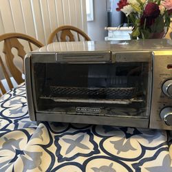 Air Fryer Toaster Oven- BLACK+DECKER 5 Cooking Functions