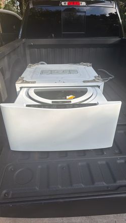 LG Sidekick Pedestal Washer 27”