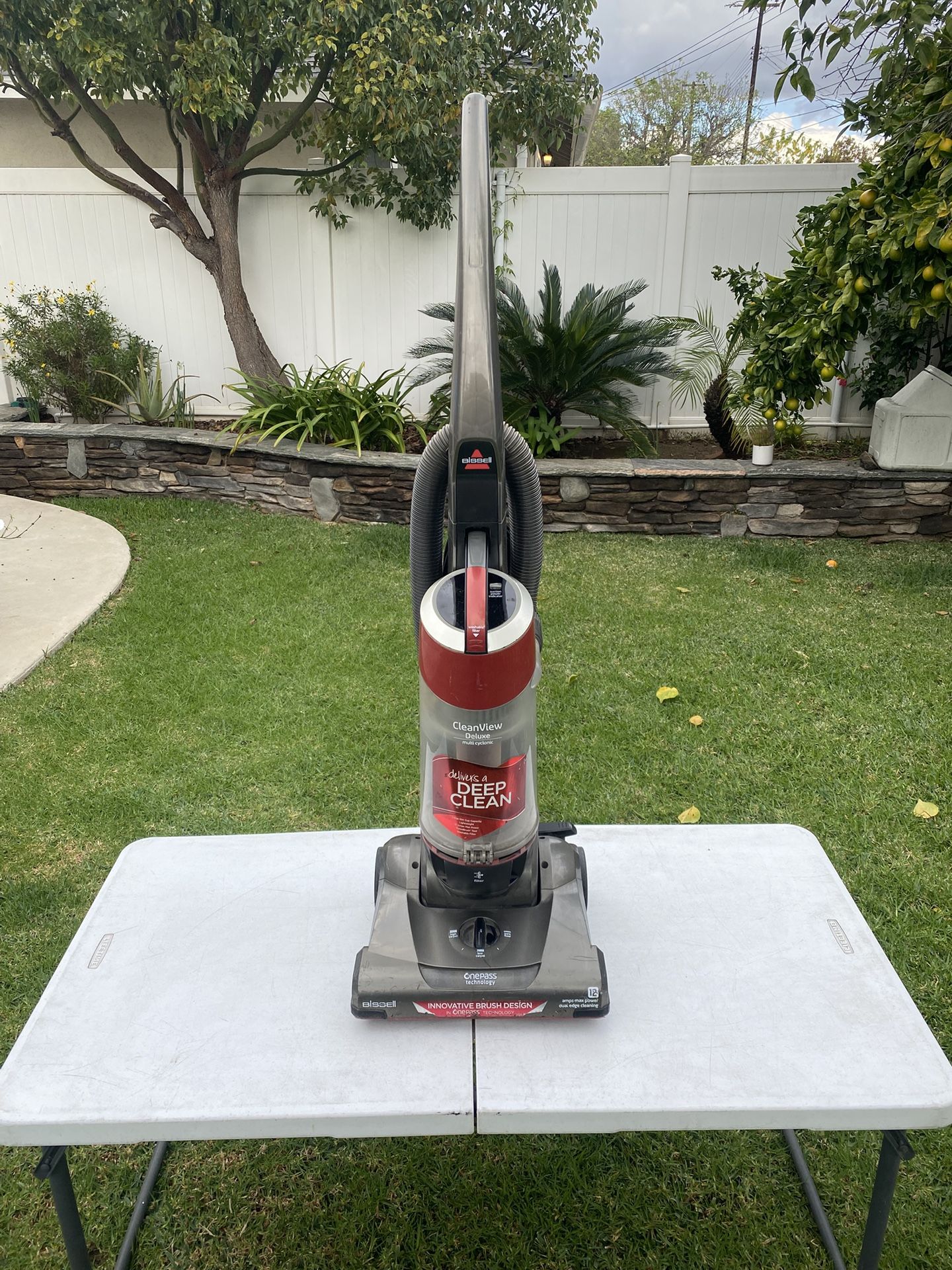 Bissell Clean View Deluxe Canister Vacuum