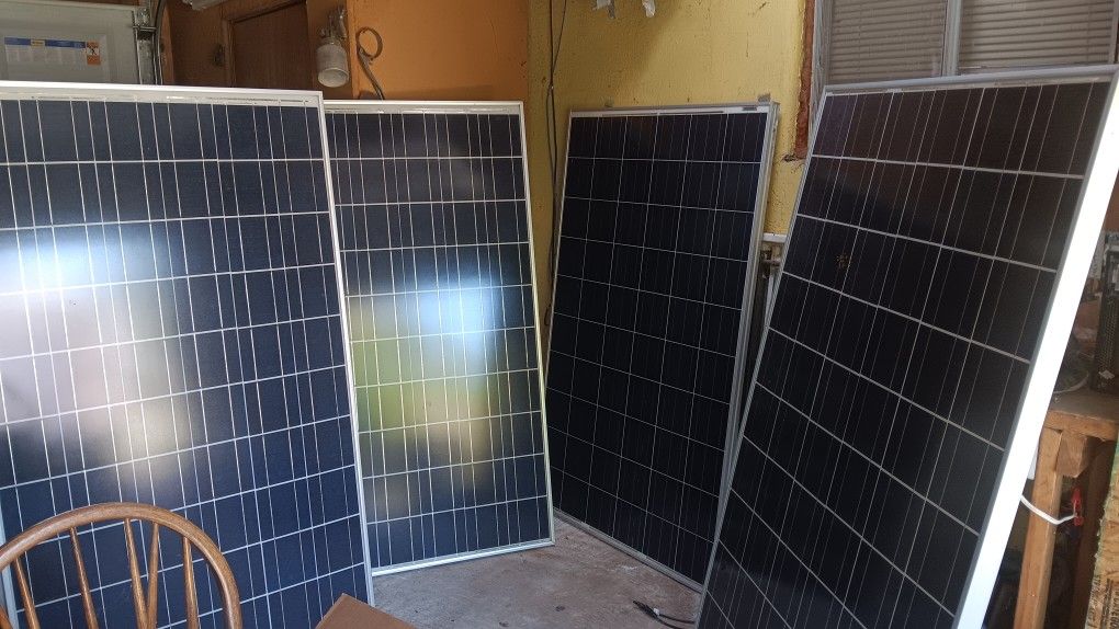 solar Panels  800  Watt  4 panels With Inverters