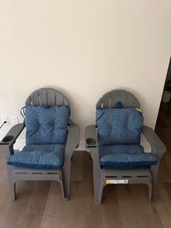 2 Outdoor grey patio chairs with cushions