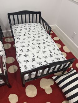 Black Toddler Bed