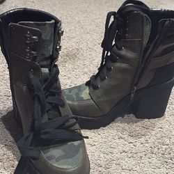 Women’s Camo Army Boots