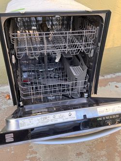 Dishwasher 24” Built-in