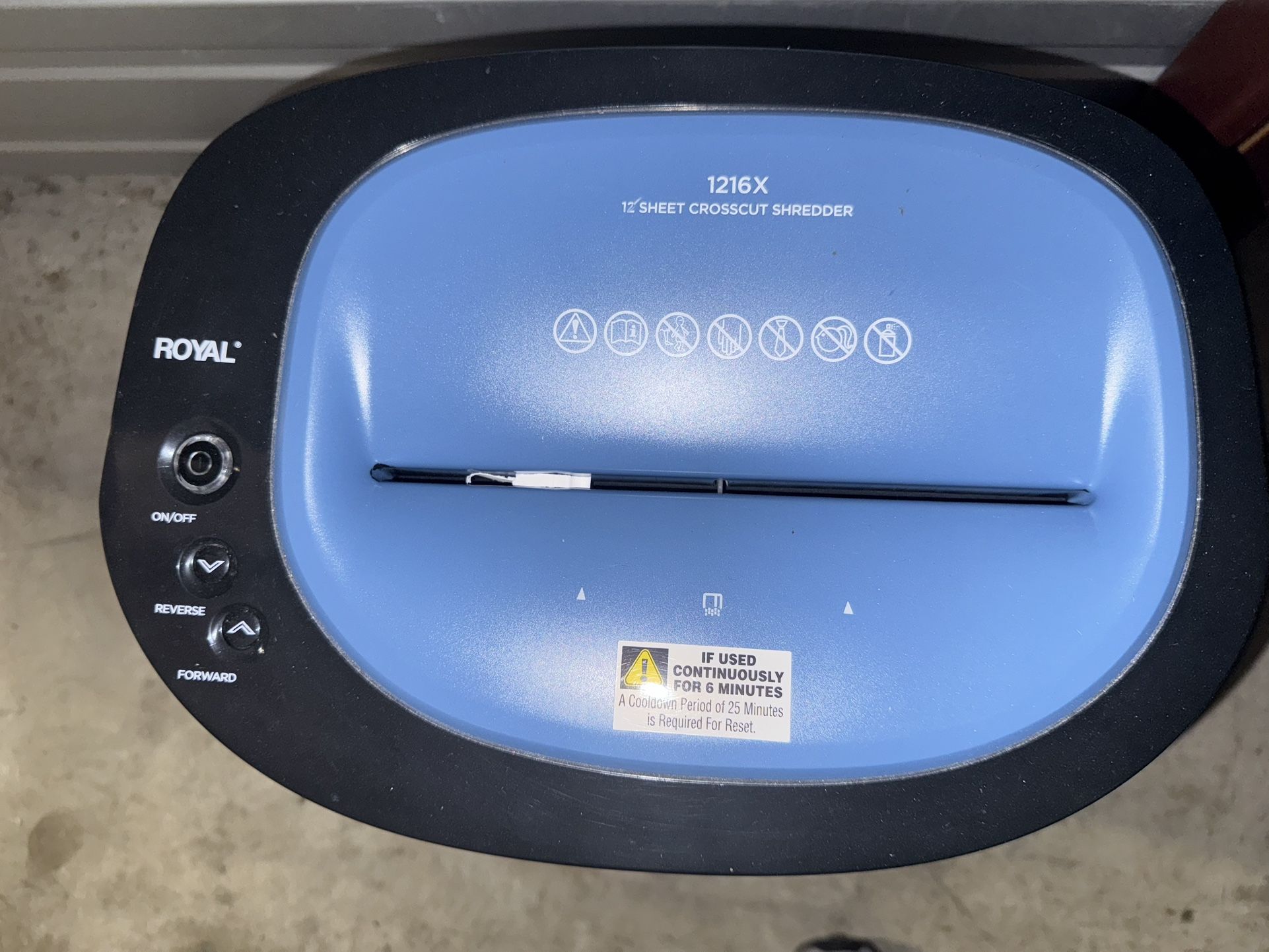 Royal 1216x Crosscut Paper Shredder