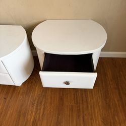 Night Stands /side Tables