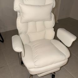 White Office Desk Chair with Foot Rest, PU Leather Ergonomic Big and Tall High Back Support