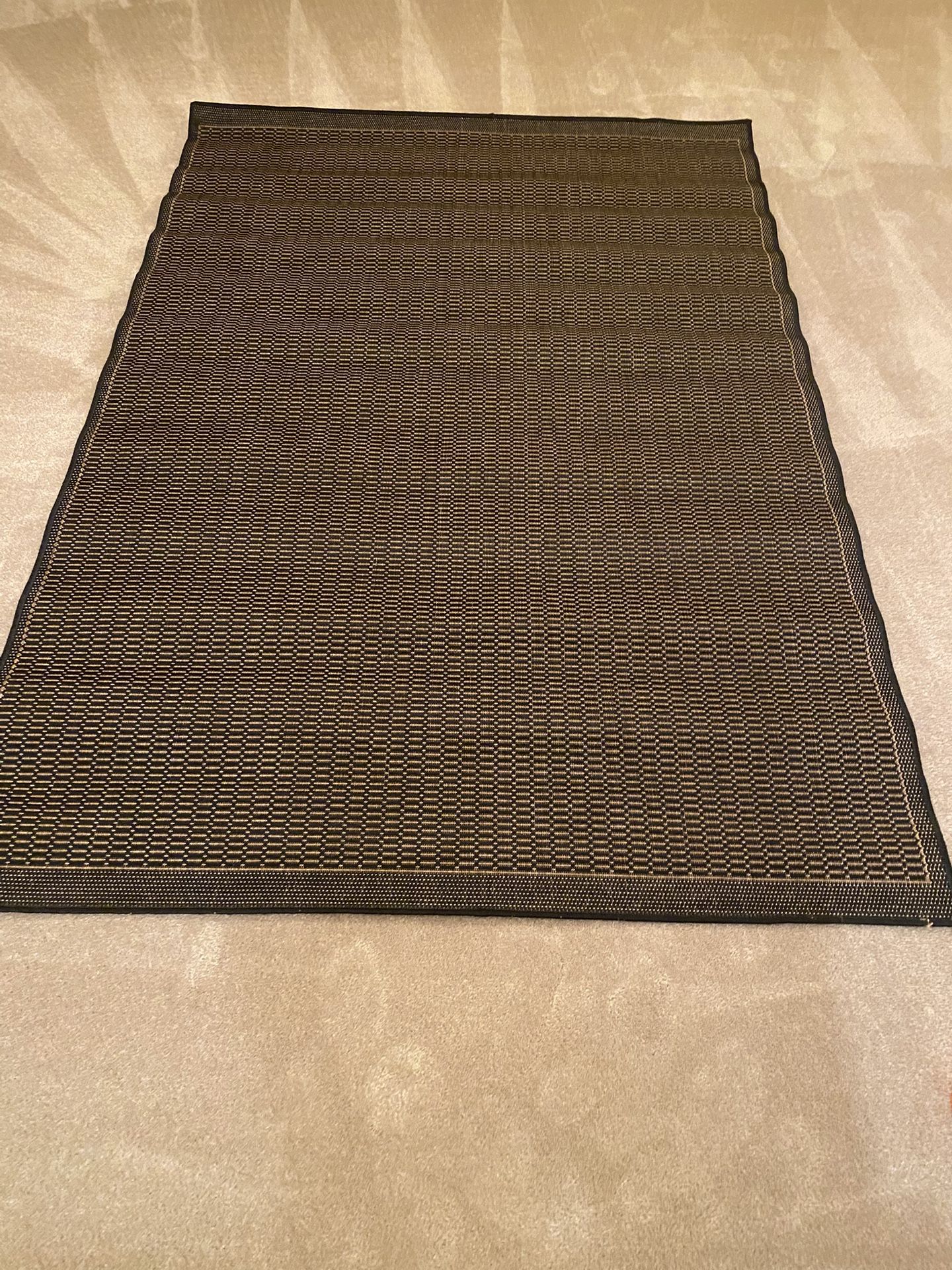 Rug - 90” x 62” - New