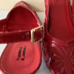 Valley Lane Womens Small Heel Shoes, Color Is Red and Size 61/2 wide