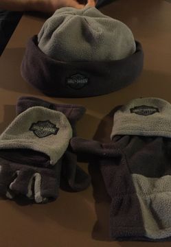 Harley Davidson hat & gloves