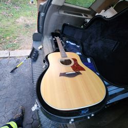 Taylor Guitar 