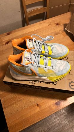 Kyrie 8 eagle size 11