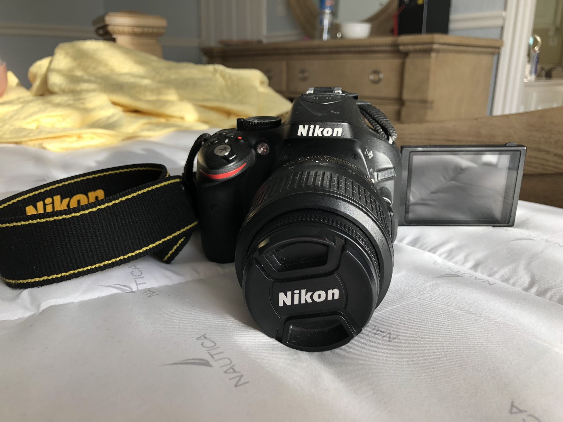 Nikon D5200 DSLR Camera