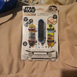 Star Wars Mandalorian Yoda Mini Skateboard Set