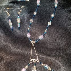 Beautiful 4 Piece Set