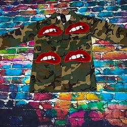 Women’s Camo Statement Jacket w/ Red Lip Patches – New w/ Tags
