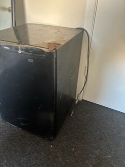Mini fridge