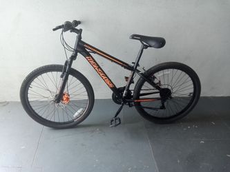 BICYCLE MONGOOSE 18 SPEED SIZE 24 BRAND NEW