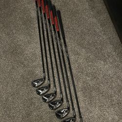 Taylormade M2 4-PW Irons (Left handed)