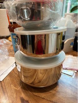 NEW NEVER USED SET OF 3 FARBERWARE STAINLESS STEEL MIXING BOWLS WITH LIDS