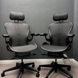 BRAND NEW HERMAN MILLER AERON REMASTERED BLACK/ ONYX SIZE "C" AVAILABLE SHIPPING PICK-UP DELIVERY