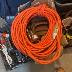 100ft Extensión Cord 14/3 Good Condition!