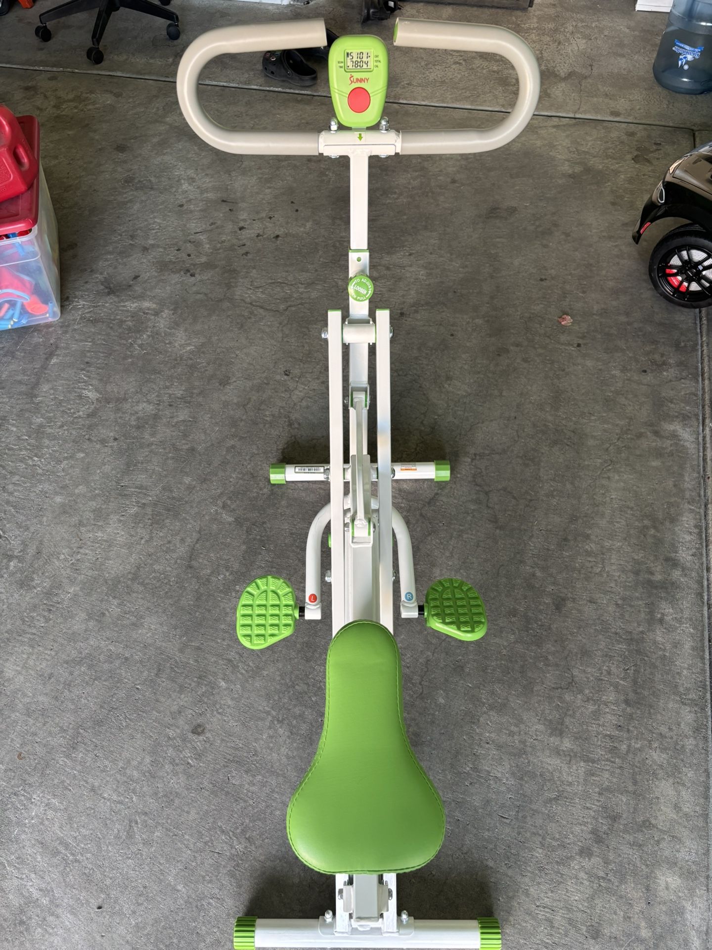 Sunny ROW-N-RIDE Machine