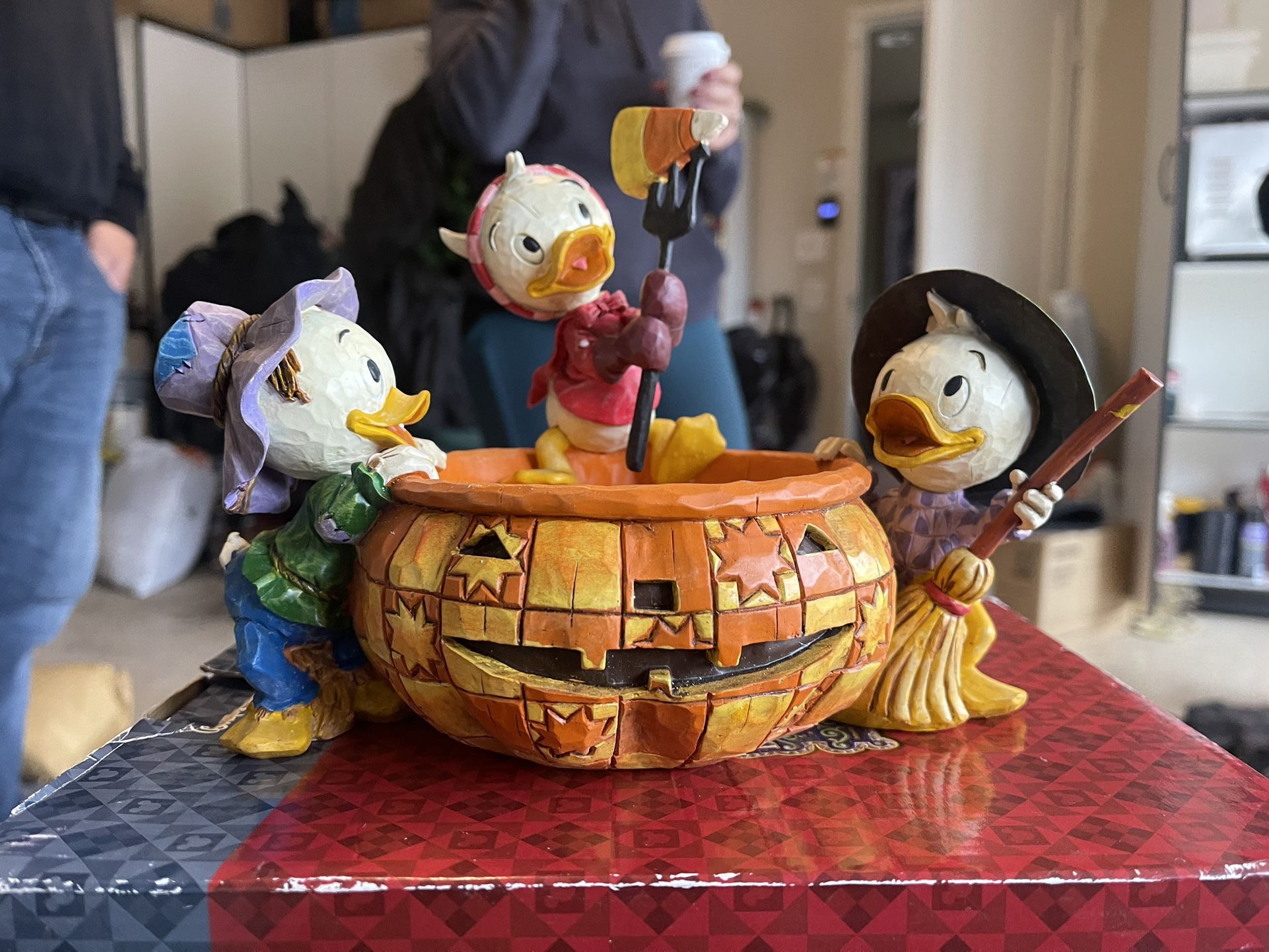 Halloween Walt Disney Showcase Collection