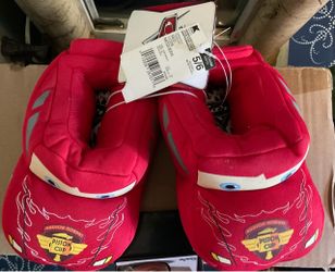 New toddler boys slippers-size 5/6