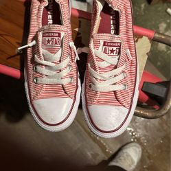 Converse Size 6. 