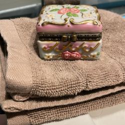 Porcelain Trinket Box