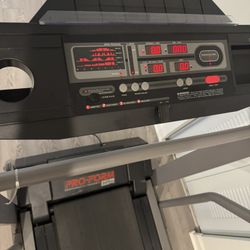 Pro form 625 Treadmill Incline Feature, Foldable 