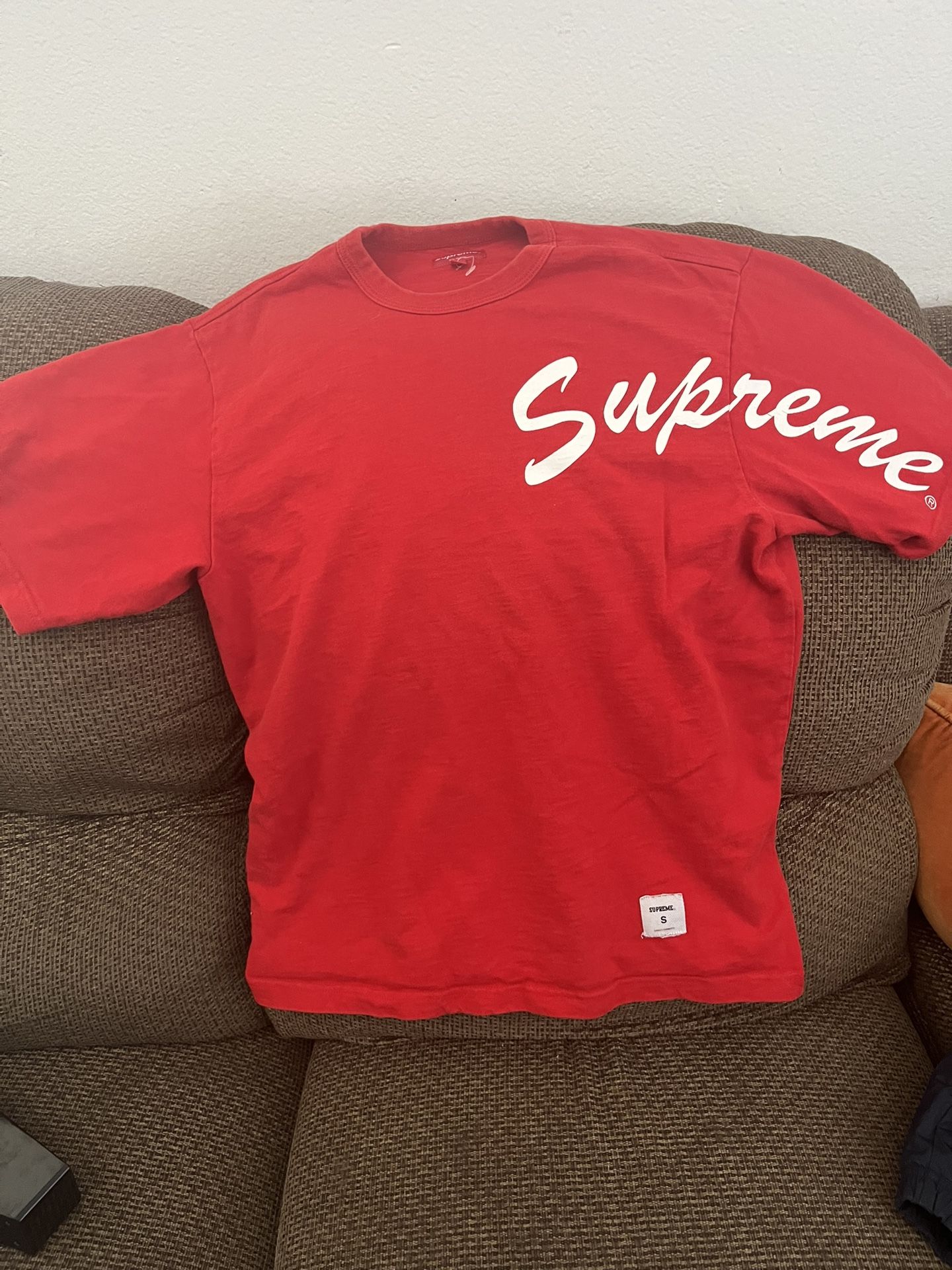 Rare SUPREME FW20 2020 Shoulder Arc Spell Out T Shirt Streetwear Red Size Small