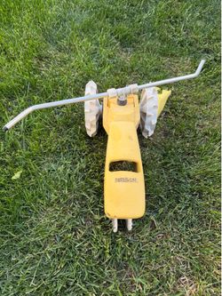 Nelson Yellow traveling Sprinkler