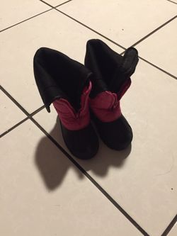 Girl snow boots 6/7