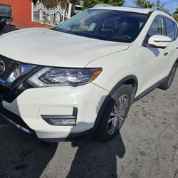 2017 NISSAN ROGUE SL