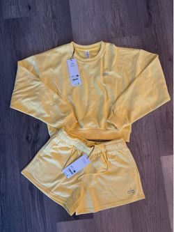 alo yoga set