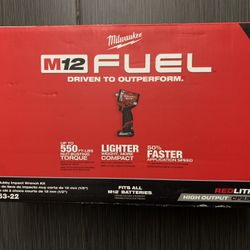Milwaukee M12 Fuel 1/2 Impact Wrench Kit