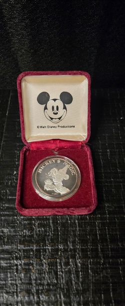 Vintage 1987 Mickeys Magic One Troy Ounce .999 Coin