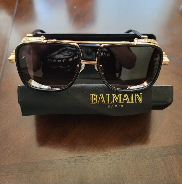 BALMAIN PARIS Sunglasses
