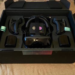 Used Valve Index VR Headset Kit + Two Additional Base Stations
