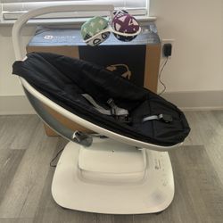 4moms mamaRoo Multi-Motion Baby Swing Smart Connectivity