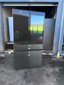 Samsung  Bespoke 36" 29 cu. ft. Standard Depth Charcoal Glass Black/Charcoal 4-Door French Door Refrigerator with AI Family Hub+