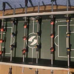 TABLE-TOP FOOSBALL TABLE