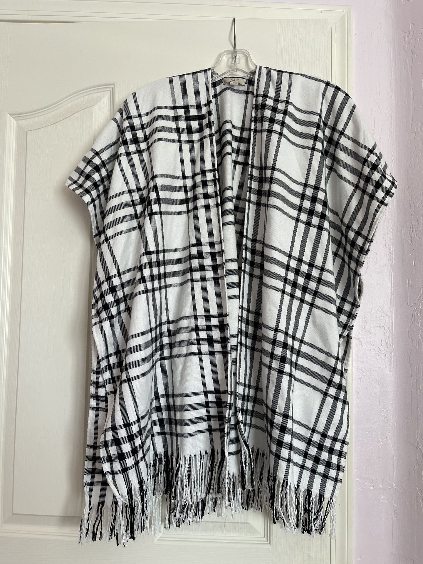 Loft Buffalo Check Wrap Boho Poncho w/ Fringe Size XS/S