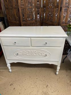 White Painted Antique Dresser with Crystal Knobs
