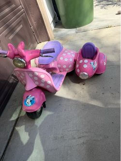 Minnie Mouse scooter $5