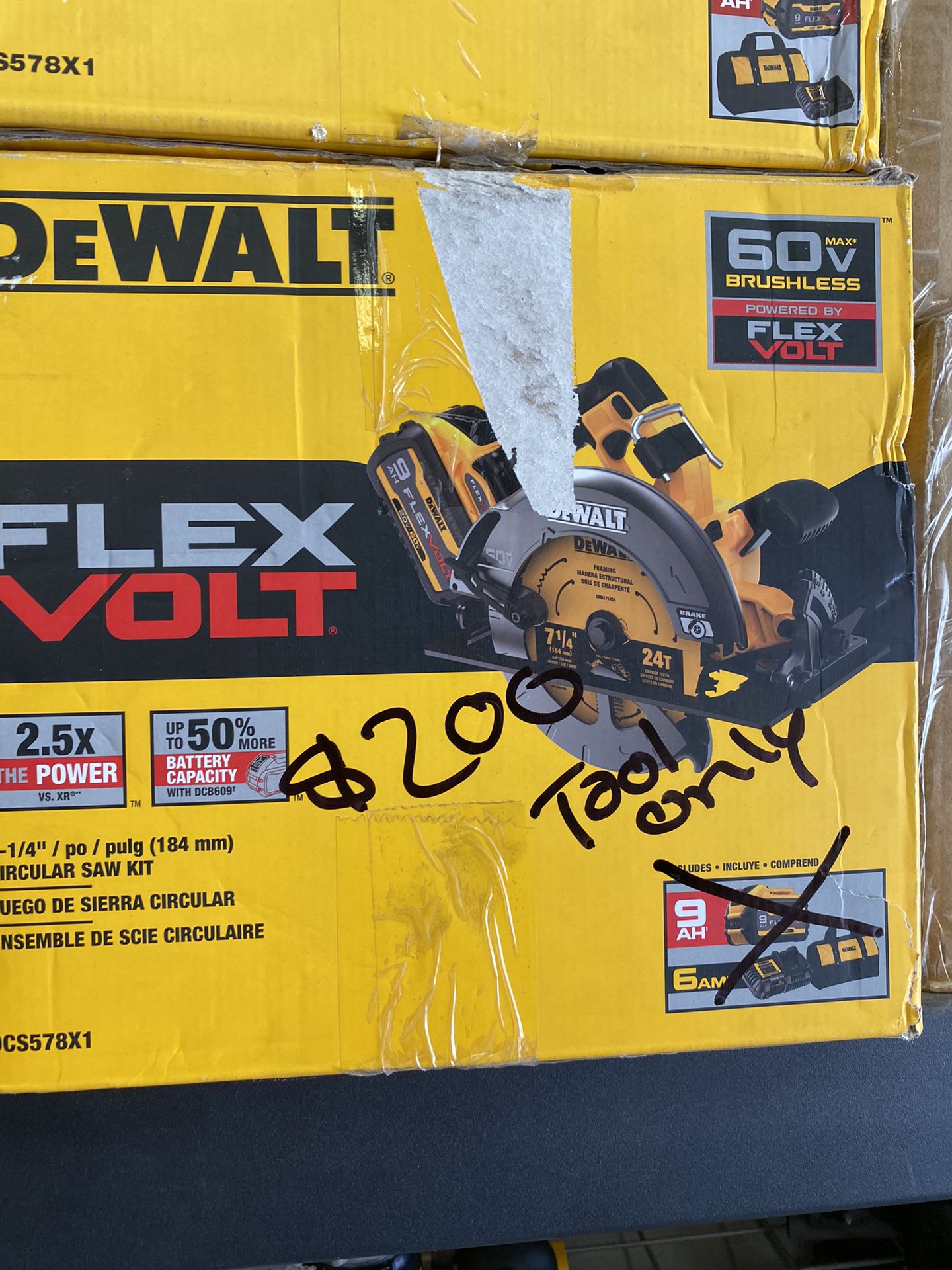 DEWALT FLEXVOLT 60V MAX Cordless Brushless 7-1/4 in. Circular Saw with  Brake (Tool Only) for Sale in Apple Valley, CA OfferUp