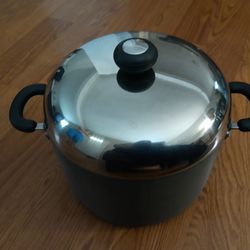 Circulon Hi-Low System Double Handled 8 Qt Pot Domed Lid